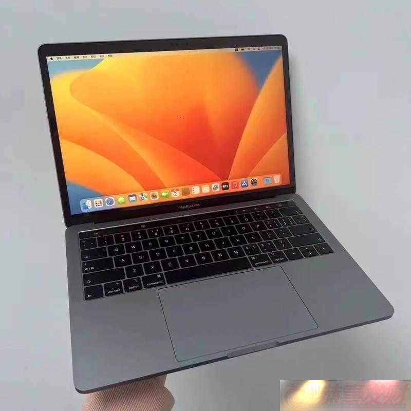 18-19-MacBook-Pro-壺Ӿ