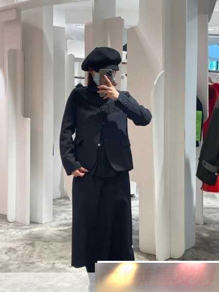 ձcomme-des-garcons1.-ӶͷȫʱУ̽Comme-des-Gar?onsӰ